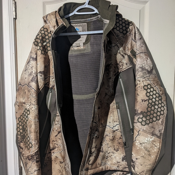 PNUMA - Waypoint Jacket - NWOT - Picture 3 of 5